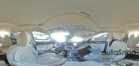 2019 Genesis G90 Ultimate z USA, uszkodzony, nr VIN KMHG54JH0KU050593